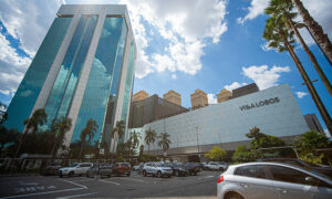 Fachada do Shopping Villa Lobos